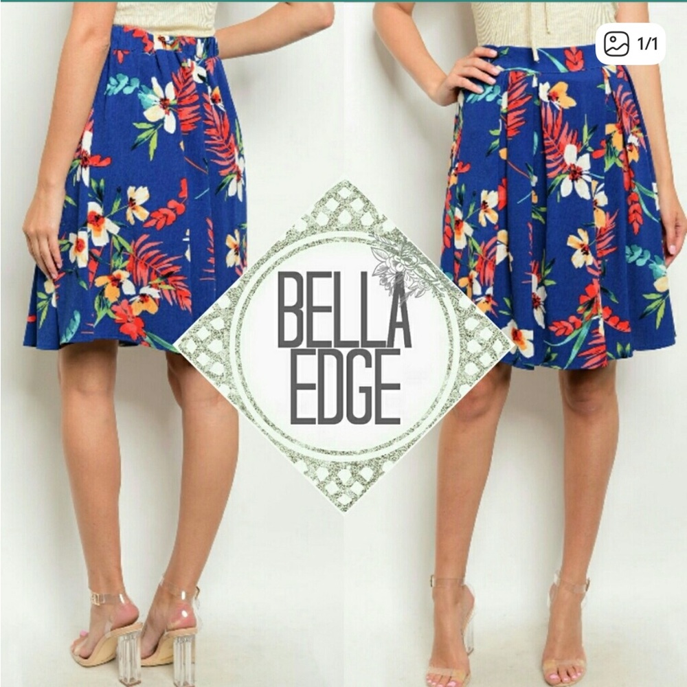 Blue tropical floral pleated circle skirt small